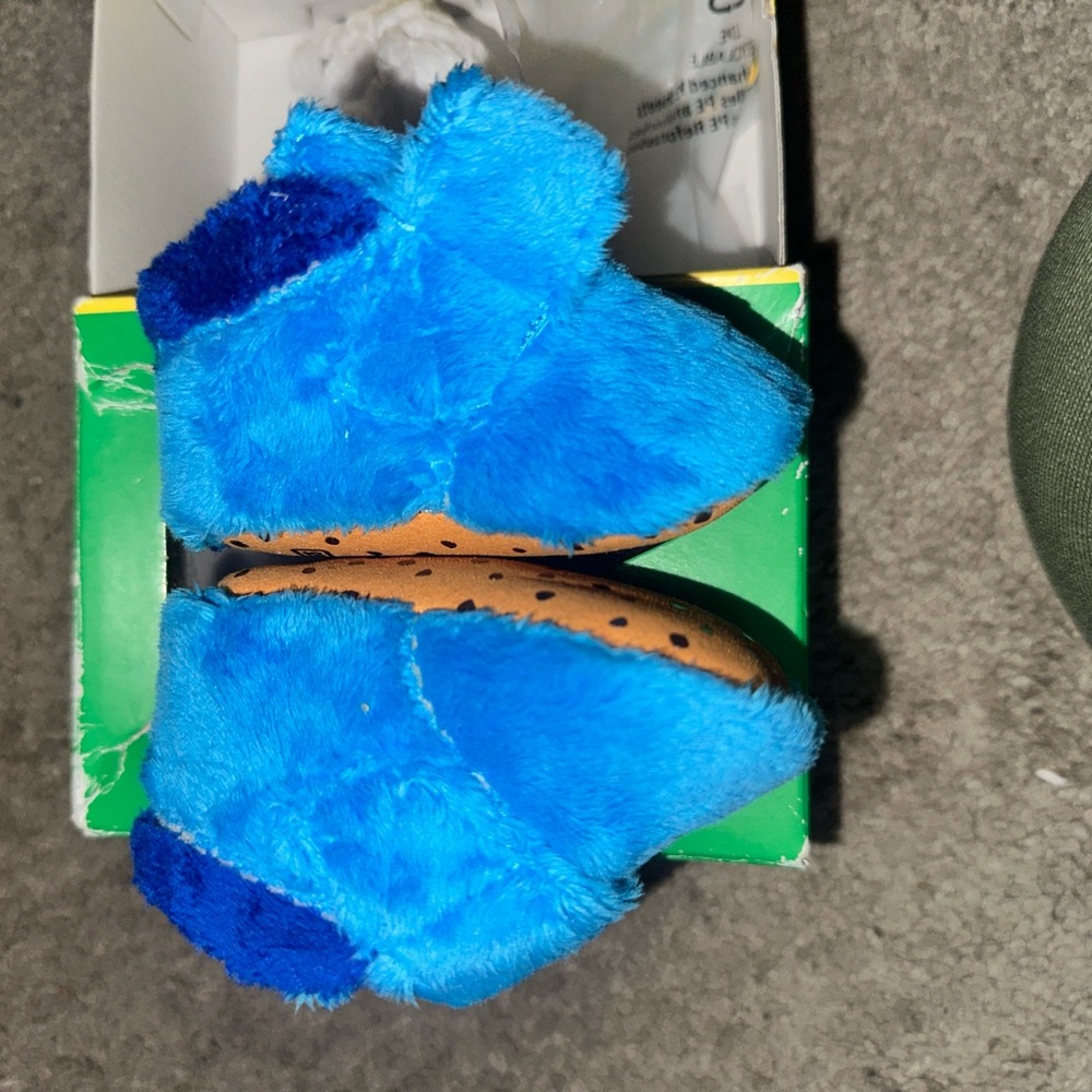 UGG Sesame Street Kids Blue Slippers - Picture 8 of 8
